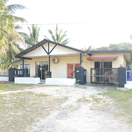 Kuntum Cottage Bed&Breakfast Kampung Tanjung Ipoh Exterior foto