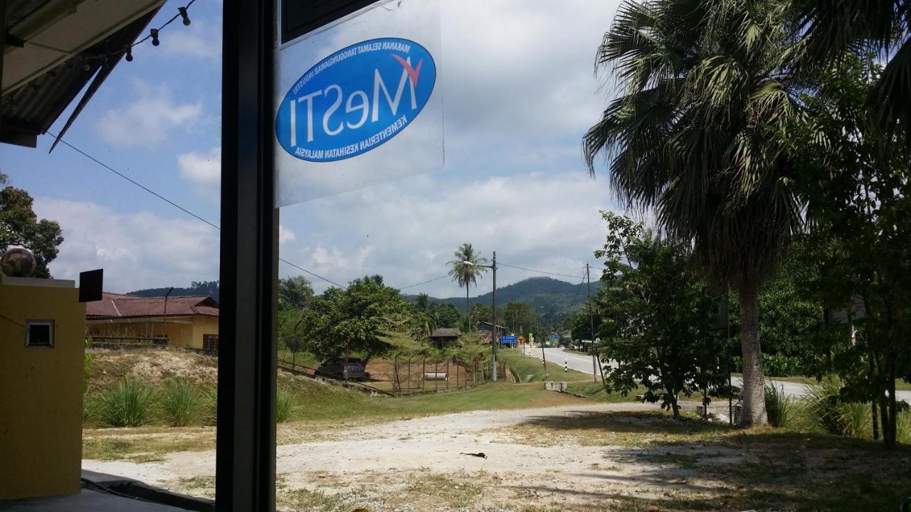 Kuntum Cottage Bed&Breakfast Kampung Tanjung Ipoh Exterior foto