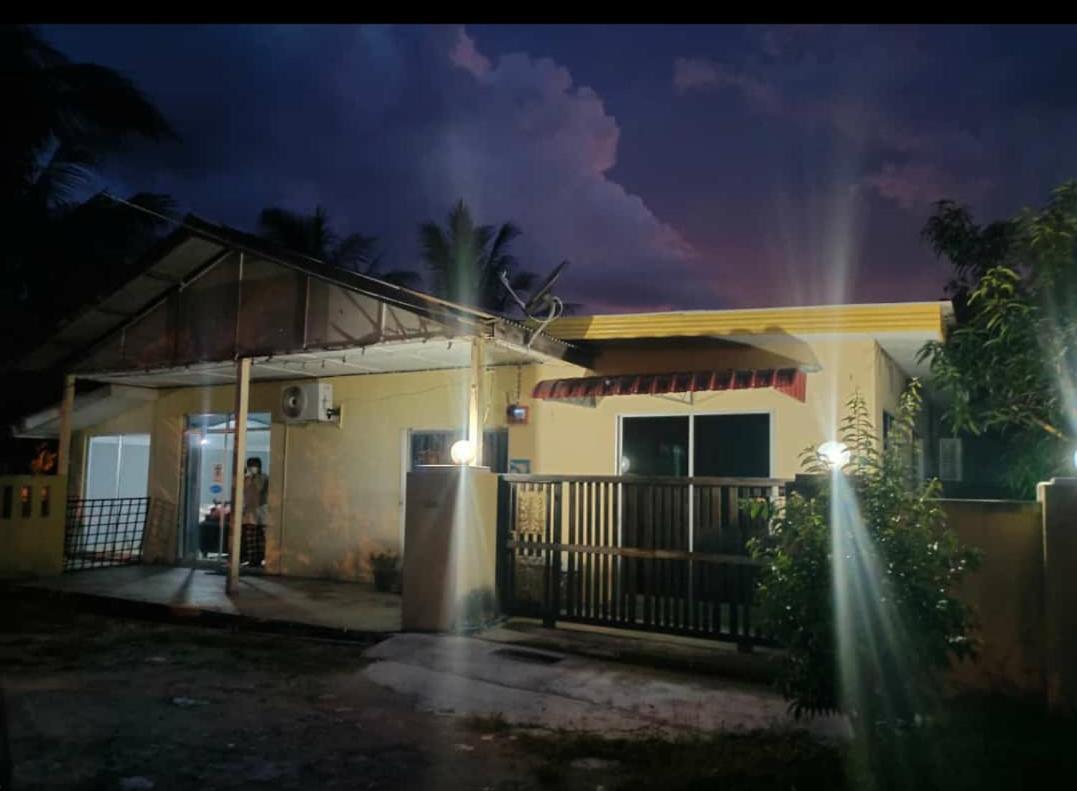 Kuntum Cottage Bed&Breakfast Kampung Tanjung Ipoh Exterior foto